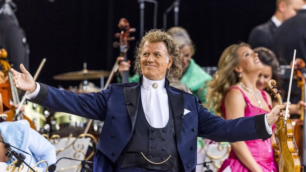 André Rieu kondigt nieuwjaarsconcerten 2024 aan
