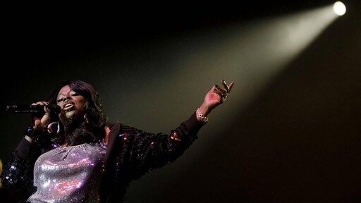 Soulzangeres Angie Stone omgekomen bij auto-ongeluk