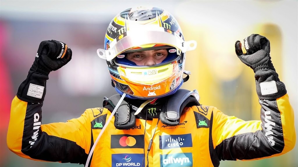 Piastri wint GP Spanje, Verstappen na tijdstraf tiende