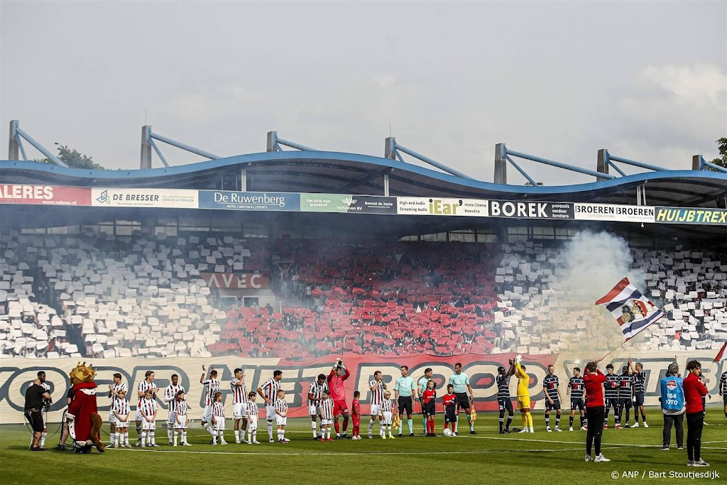 Telstar keert na zege op Willem II na 47 jaar terug in Eredivisie