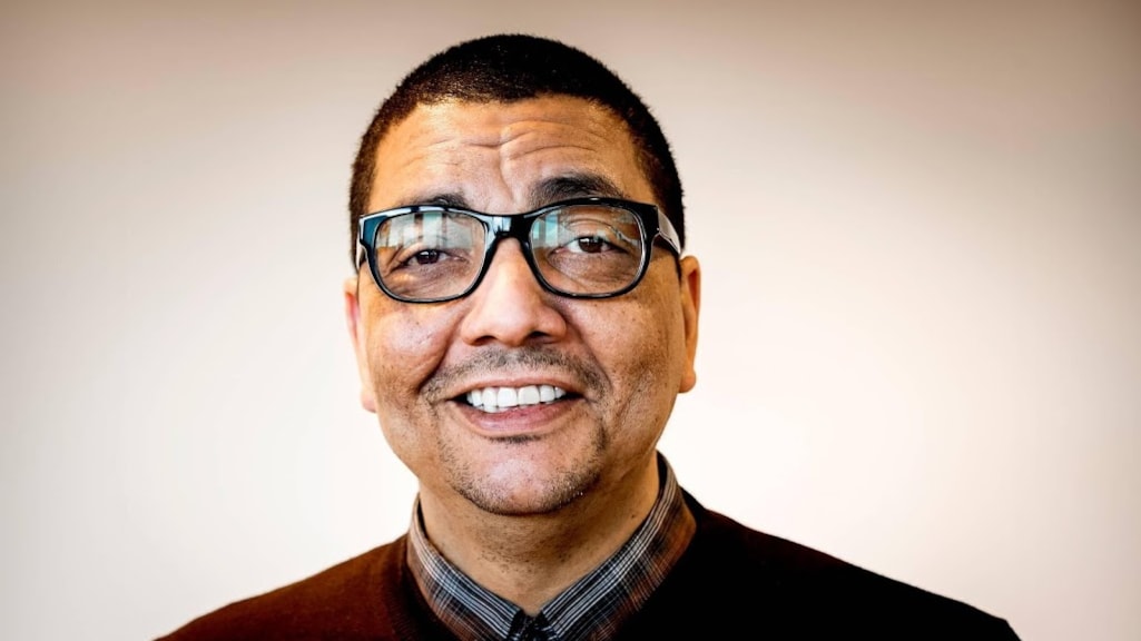 Jörgen Raymann zet zich in voor Suriname met tv-inzamelingsactie