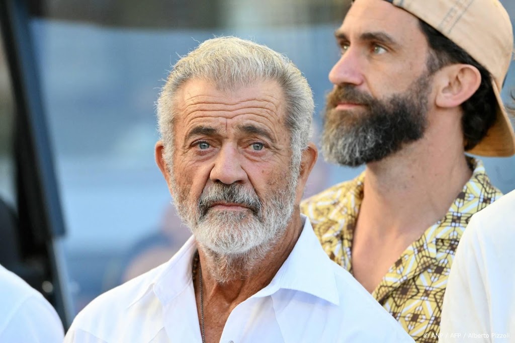 Mel Gibson zegt sorry voor belachelijk maken van gebarentolk