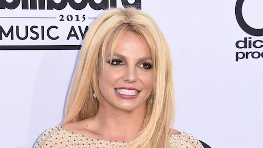 Britney Spears verbrandde wimpers en wenkbrauwen bij aansteken open haard