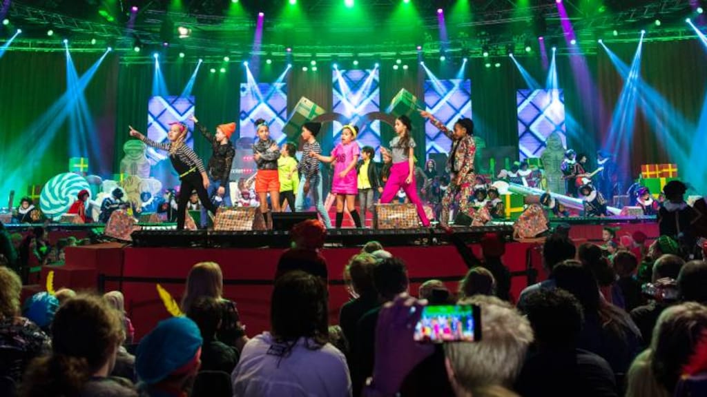 Sint stuwt Kinderen voor Kinderen naar 1