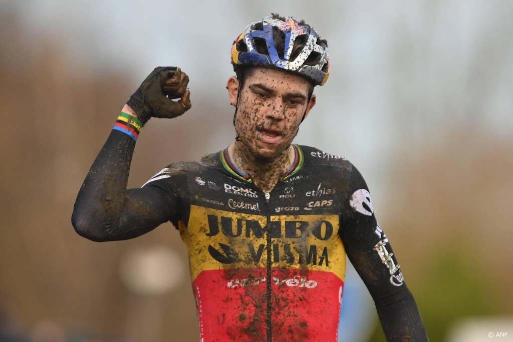 Van Aert se bo v ciklokros sezoni petkrat pomeril z Van der Poelom