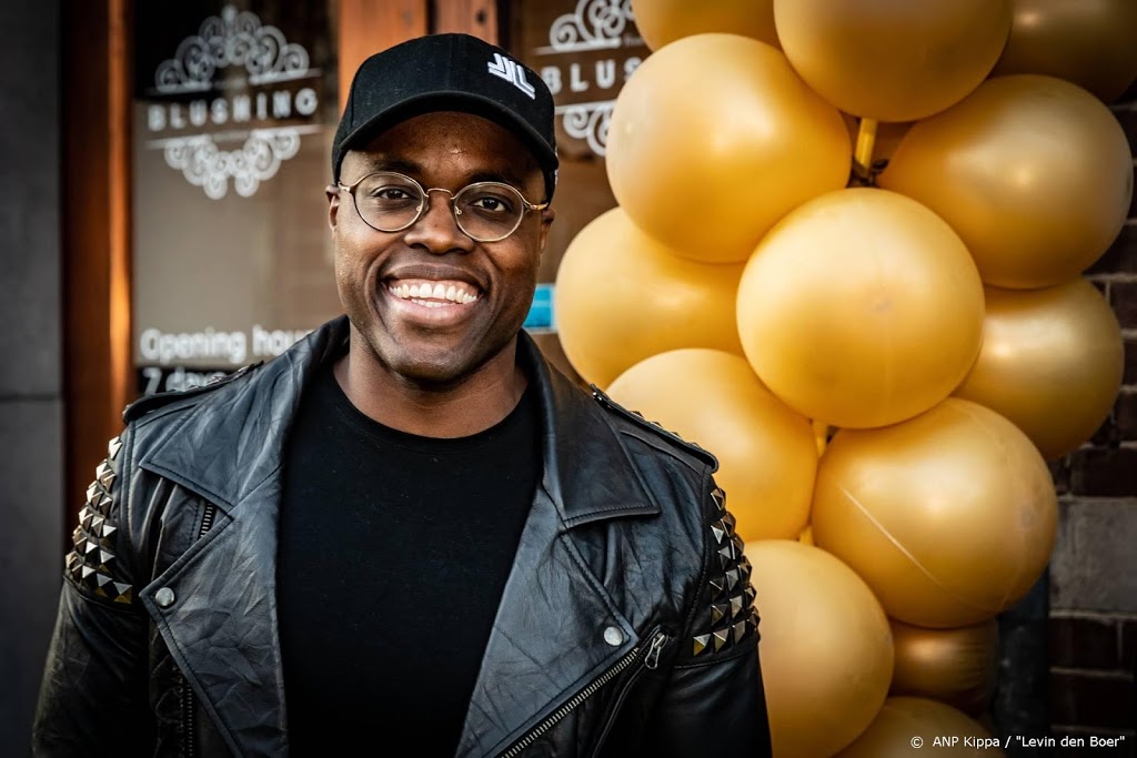 Jandino wil overtollige kilo's weer kwijtraken