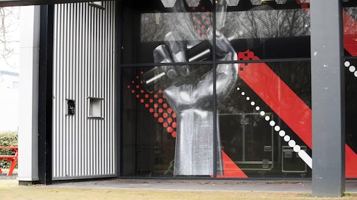 Nog een oud-deelneemster The Voice gaat aangifte doen tegen regisseur