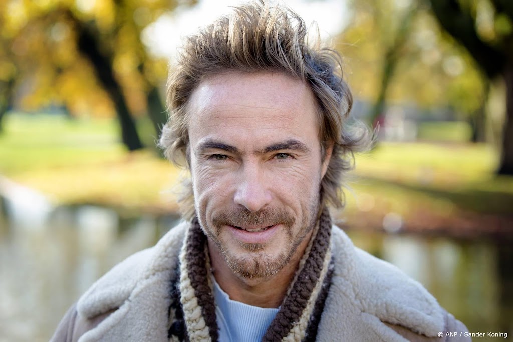 Chris Zegers en Lone van Roosendaal in tweede reeks Voetbalouders