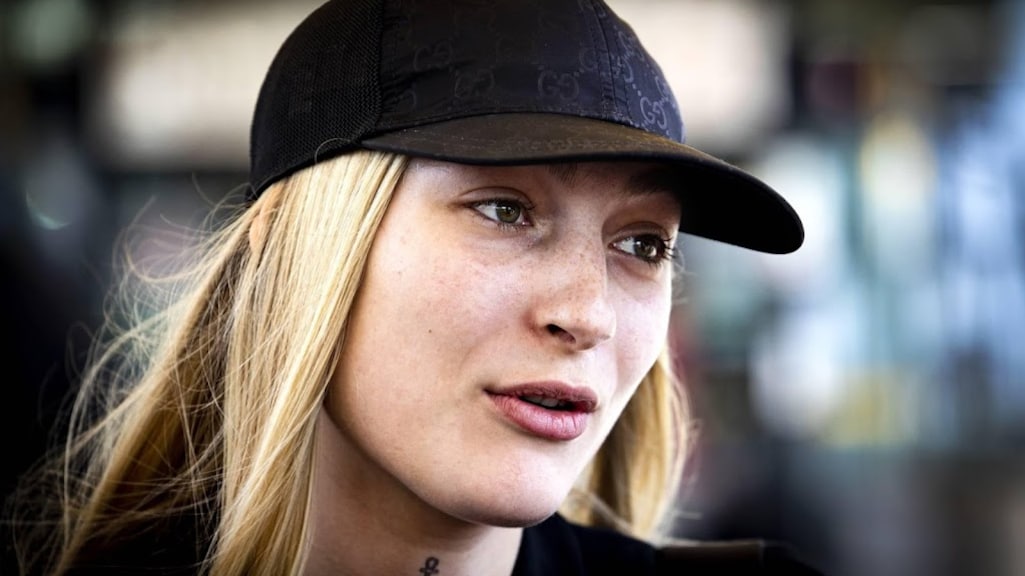 S10 en Britt Dekker te gast in Dit Was Het Nieuws