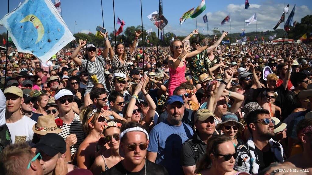 Lil Nas X komt op Glastonbury uit de kast