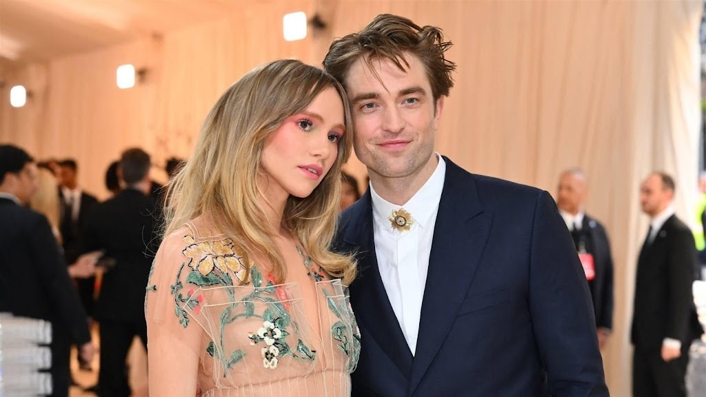 Suki Waterhouse vindt dat Robert Pattinson het geweldig doet als vader