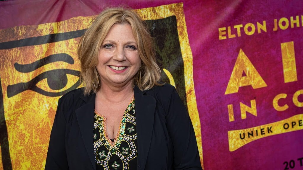 Loretta Schrijver en Buddy Vedder in panel The Masked Singer