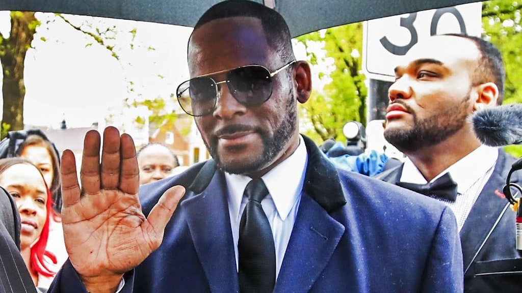 Advocaat R. Kelly wil Donald Trump vragen om gratie te verlenen