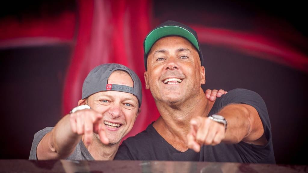 Tijd om te springen: Charly Lownoise en Mental Theo zijn terug