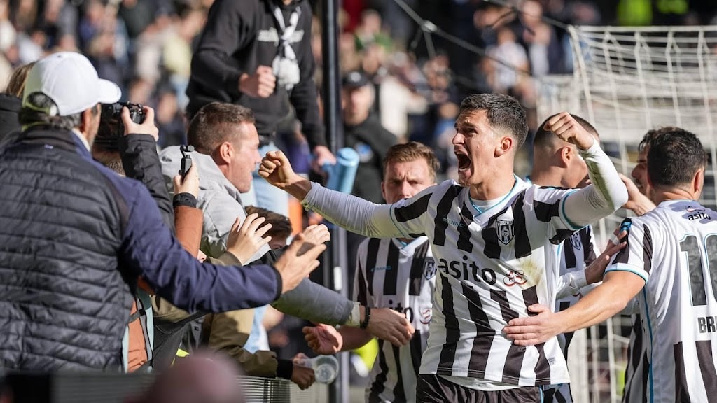 Hekkensluiter Heracles haalt uit tegen PEC Zwolle: 8-2