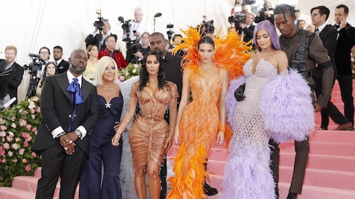 Kendall en Kris Jenner maken serie over fictieve broer