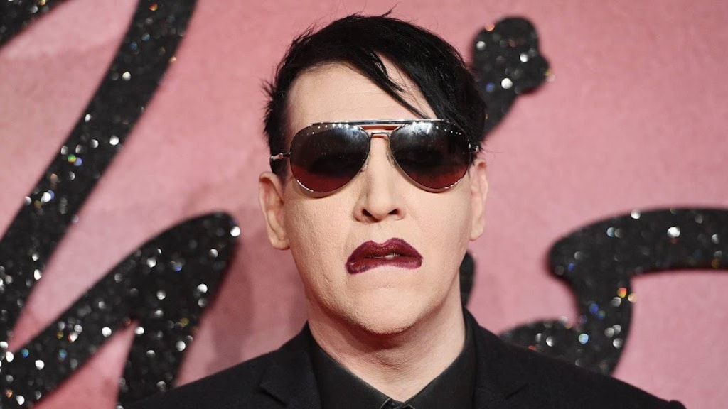 Marilyn Manson krijgt taakstraf voor met snot besmeuren van vrouw