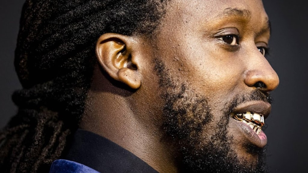 Bedreigers Akwasi veroordeeld tot taakstraffen van 30 en 20 uur