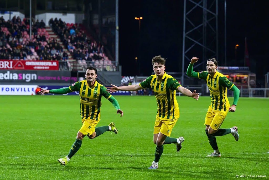 ADO Den Haag loopt door zege op Jong Ajax uit op SC Cambuur