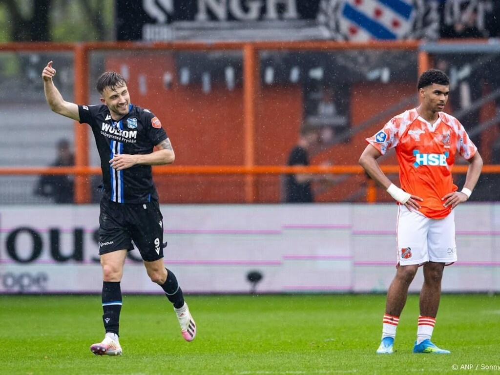 Heerenveen verzekert zich van play-offs na 2-0 zege op Volendam, dat zakt naar zestiende plaats — image 3