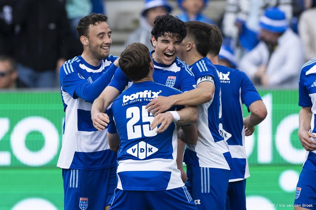 PEC Zwolle na zege op Heracles vrijwel zeker van handhaving