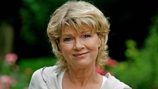 BN'ers reageren emotioneel op overlijden Martine Bijl