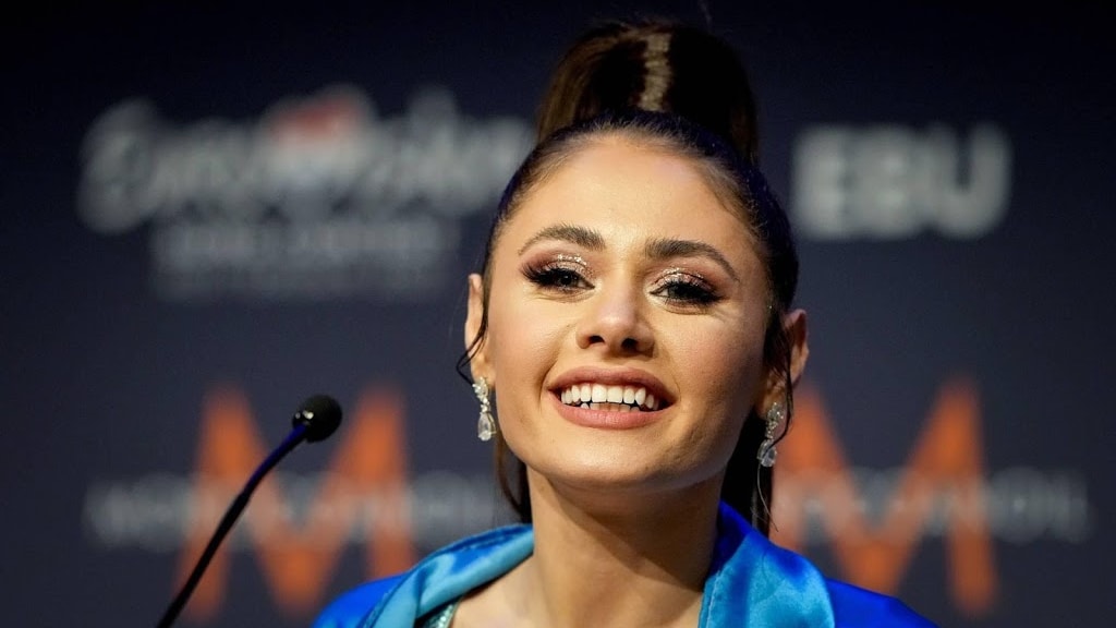 ESF-romance wordt serieus: Efendi wil emigreren voor TIX