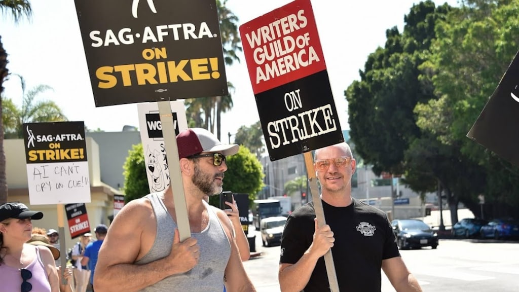 Scriptschrijvers en studio's voor eerst sinds staking in gesprek