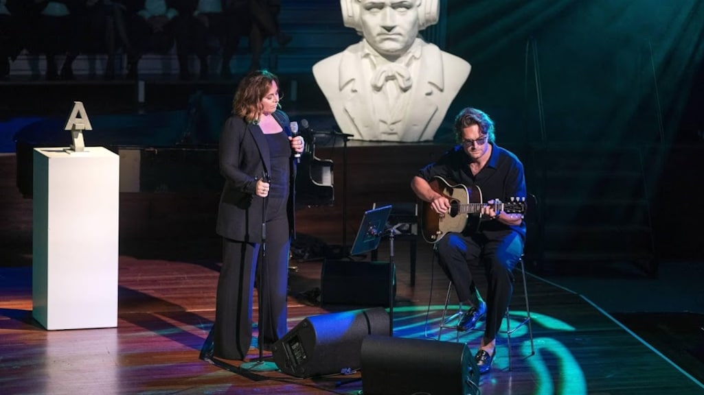 Zoon Henny Vrienten noemt eerbetoon aan vader 'heel bijzonder'