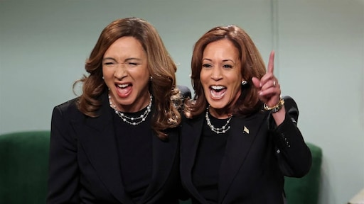 Kamala Harris maakt debuut in sketchshow Saturday Night Live