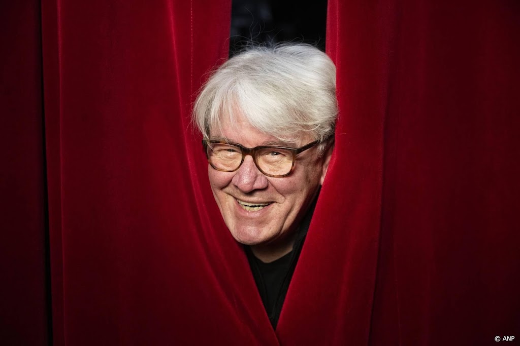 Barrie Stevens in voorstelling over intimiteit op oudere leeftijd