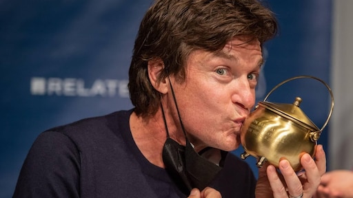 Jason Bateman neemt prestigieuze Harvard-prijs in ontvangst