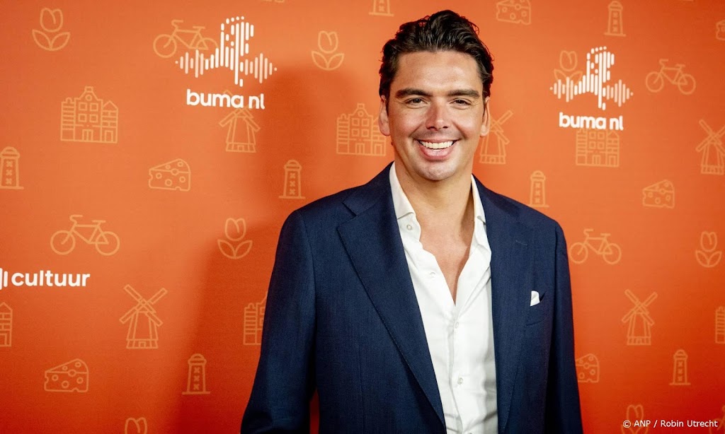 Yves Berendse in nieuw talentenprogramma Sing With Me op SBS6