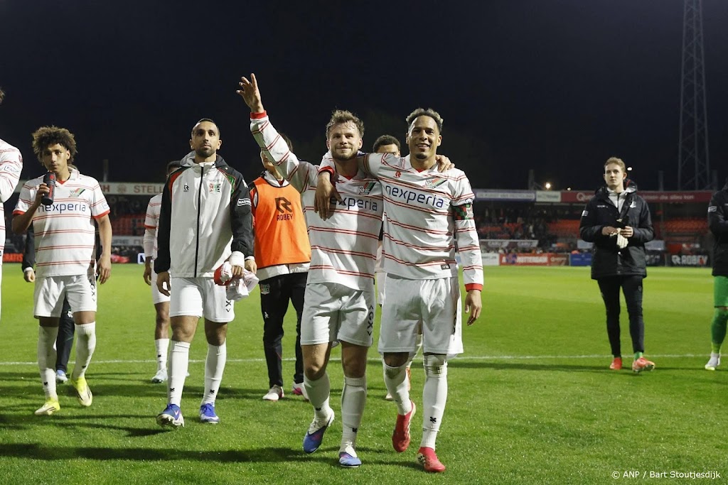 NEC houdt zicht op plek twee dankzij zege op Excelsior