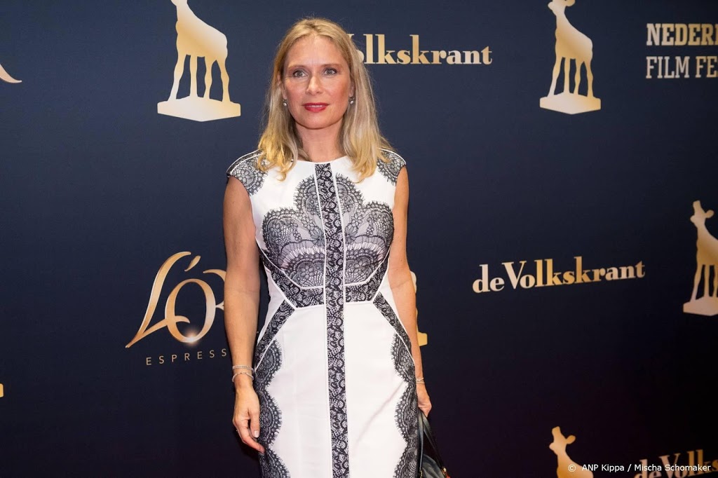 Elle van Rijn geeft voor tweede maal jawoord