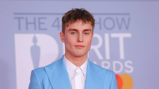 Sam Fender door het stof na delen foto met 'held' Johnny Depp
