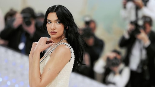 Dua Lipa wil meer empathie voor migranten: 'Kortzinnig en bekrompen'