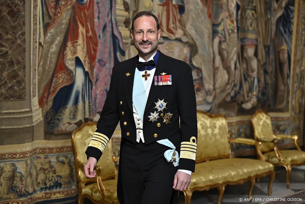 Kroonprins Haakon teruggekeerd in Noorwegen