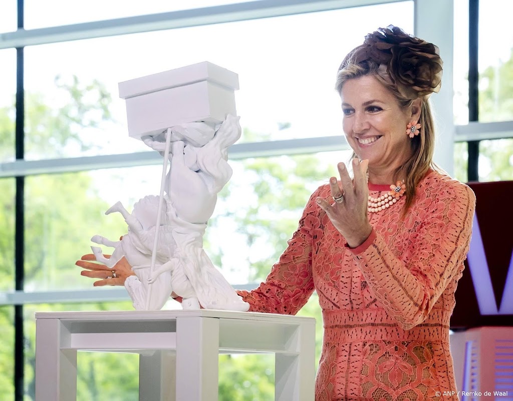 Máxima zet Keizer Augustus op zijn kop bij opening museum