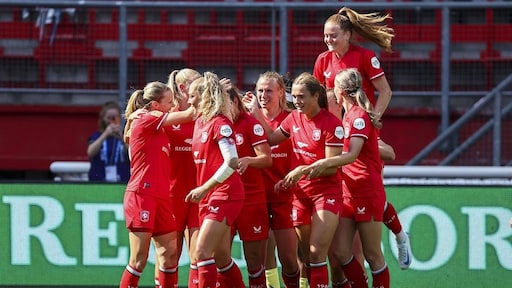 FC Twente begint met zeven treffers aan Champions League
