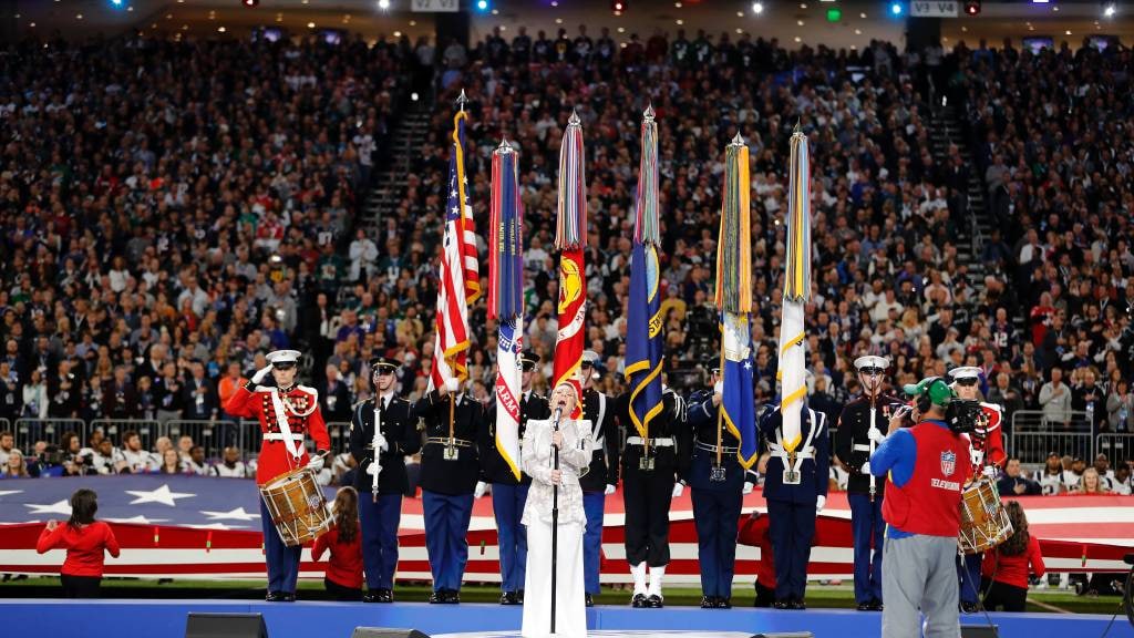 Pink: Ik spuugde keelpastille uit, geen kauwgom