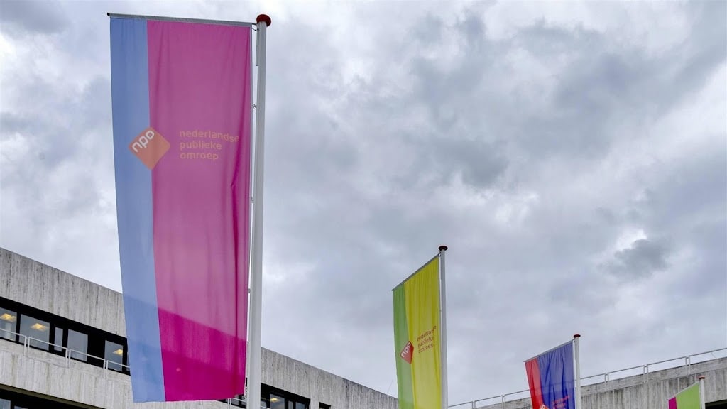 NPO stelt extern onderzoek in naar directeur video Remco van Leen