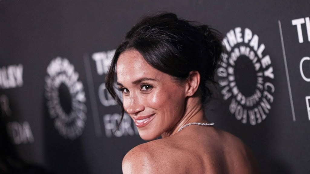 Meghan helpt fan aan merchandise Billie Eilish na branden LA