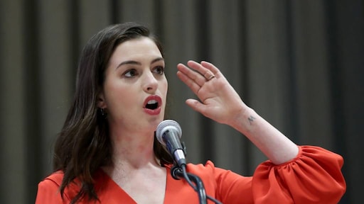 Anne Hathaway snoert bodyshamers de mond