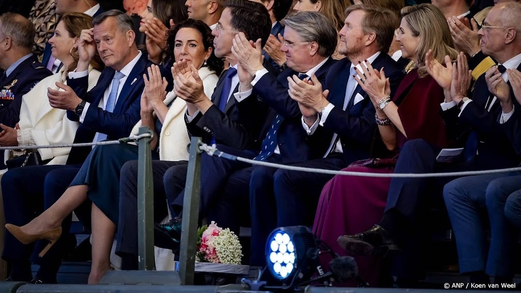 Koningspaar zingt mee met Soldaat van Oranje-lied 5 mei-concert