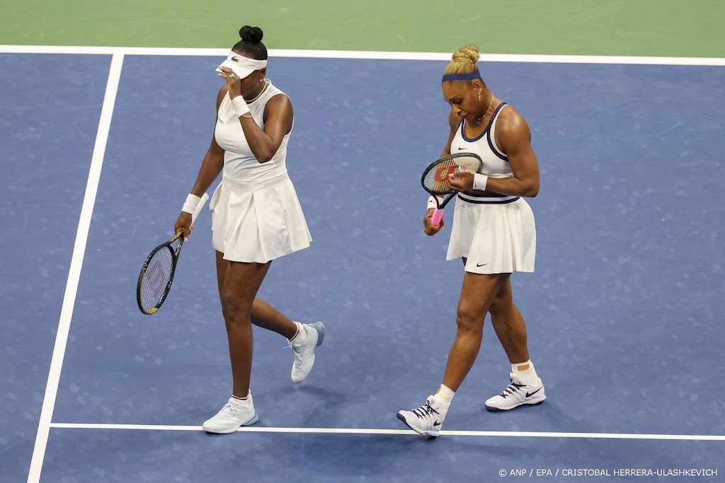 Venus en Serena Williams uitgeschakeld in dubbelspel US Open