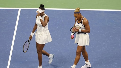 Venus en Serena Williams uitgeschakeld in dubbelspel US Open