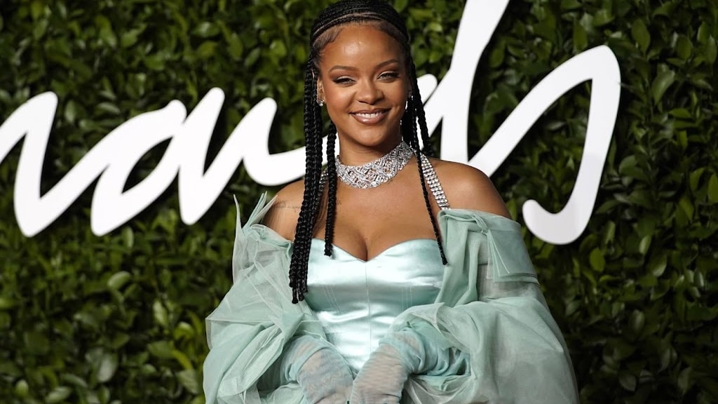 Stribbelende baby van Rihanna houdt moeder van work-out af