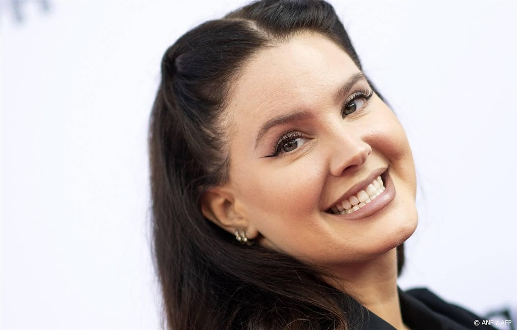 Lana Del Rey is 'bereid ver te gaan' voor kinderwens