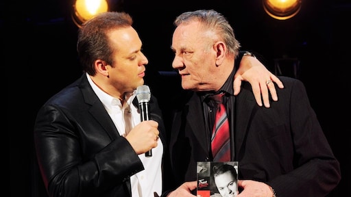 Frans Bauer herdenkt 6 jaar geleden overleden vader Chris